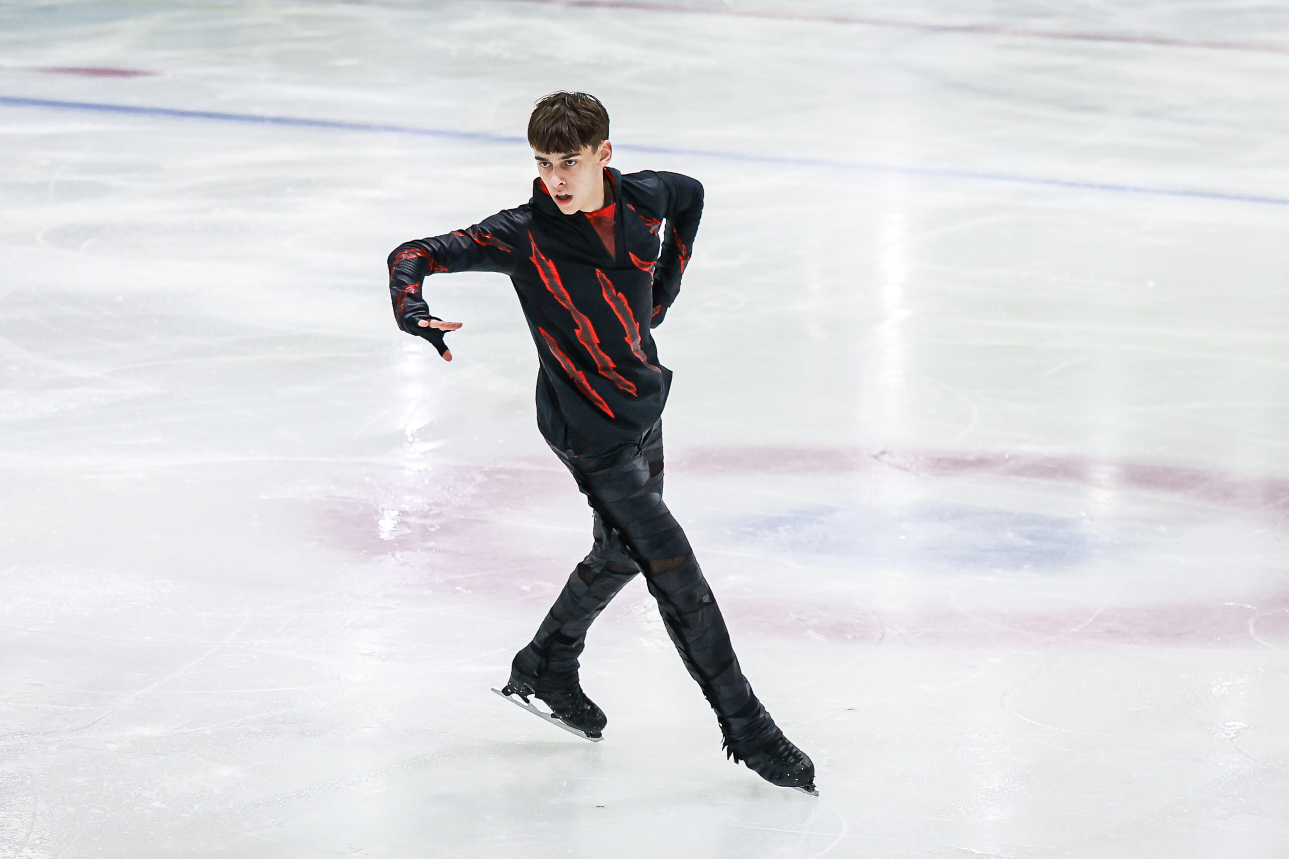 Read more about the article Aboian and Veselukhin Triumph at Junior Grand Prix Thailand While U.S. Skaters Claim Three Medals in Strong Performance