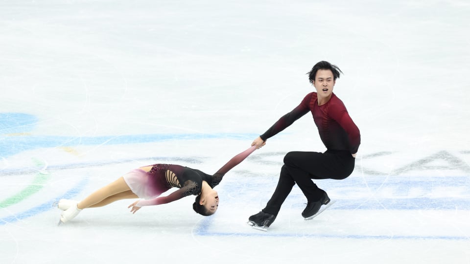 Read more about the article China, Armenia, and Japan Capture Olympic Pairs Quotas at 2025 ISU Skate to Milano Figure Skating Qualifier