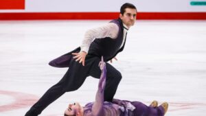 Read more about the article “Figure Skating Turns Spooky: Halloween Horror Takes Center Ice with Vampires and Sinister Costumes”
