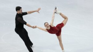 Read more about the article Hase and Volodin Lead Skate Canada Pairs, Closing in on Fifth Grand Prix Title Amid Strong Competition