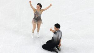 Read more about the article Japan’s Miura Riku and Kihara Ryuichi Top Pairs Free Skate at 2026 Winter Olympics, Closing in on U.S. Lead